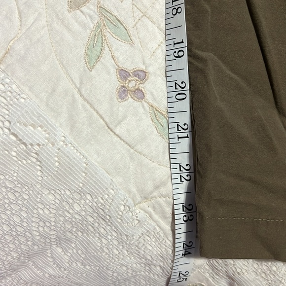 Columbia light weight Bermuda shorts - Picture 9 of 9